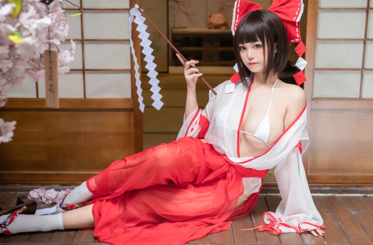 蜜汁猫裘《2020巫女》主题写真：61张全套美图