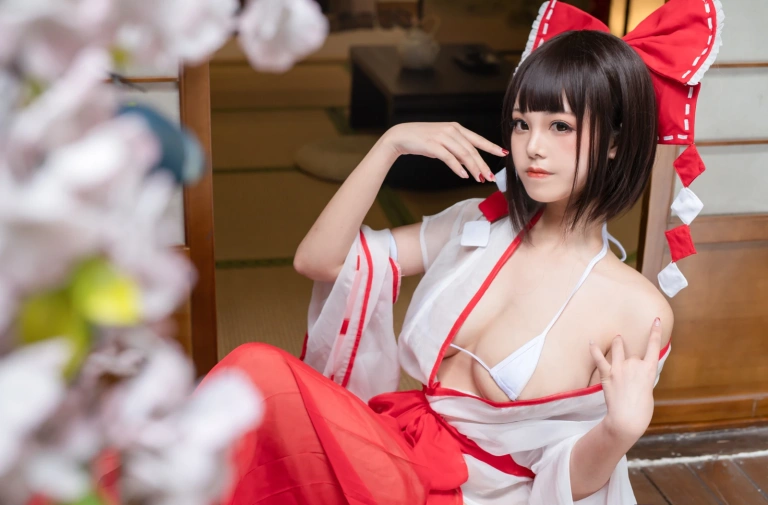 蜜汁猫裘《2020巫女》主题写真：61张全套美图