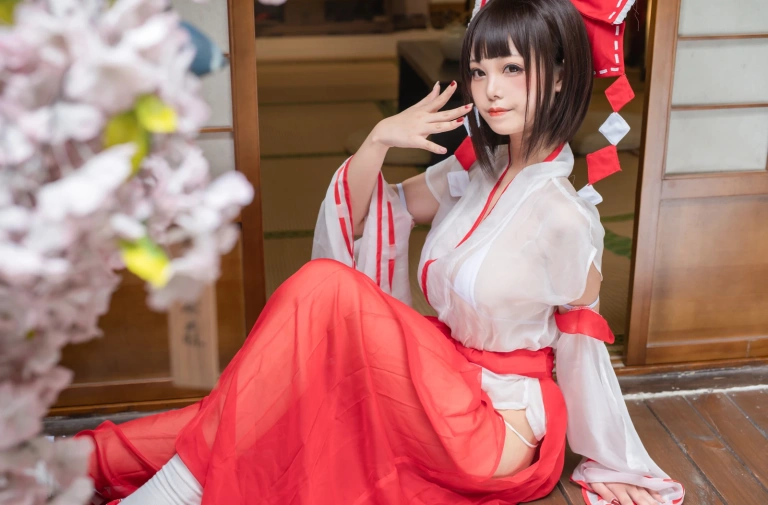 蜜汁猫裘《2020巫女》主题写真：61张全套美图
