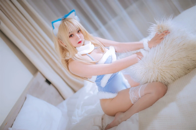 恩田直幸《蓝色连体猫猫》主题写真：31张全套美图