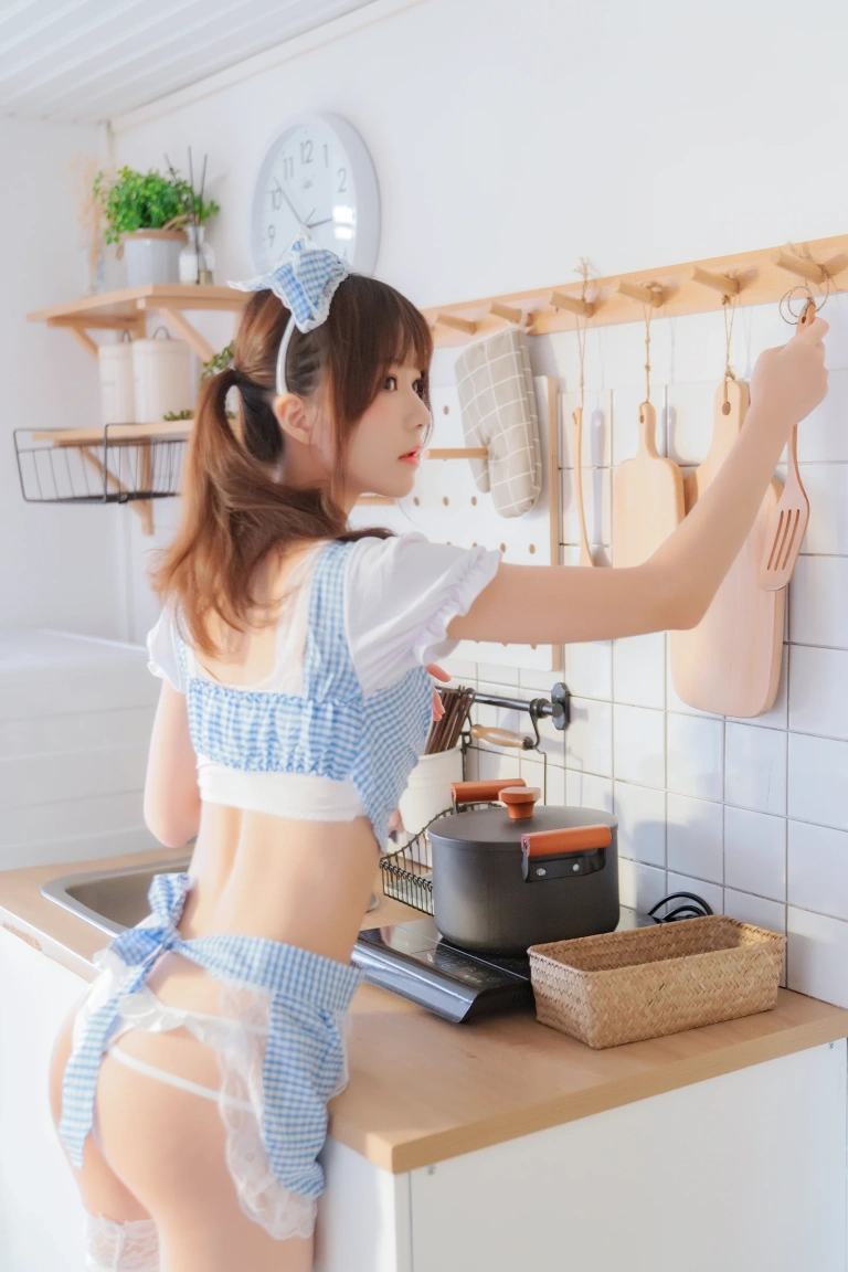 桜桃喵《小娇妻》主题写真：34张全套美图