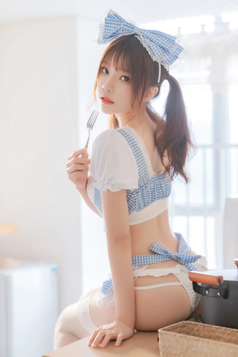 桜桃喵《小娇妻》主题写真：34张全套美图