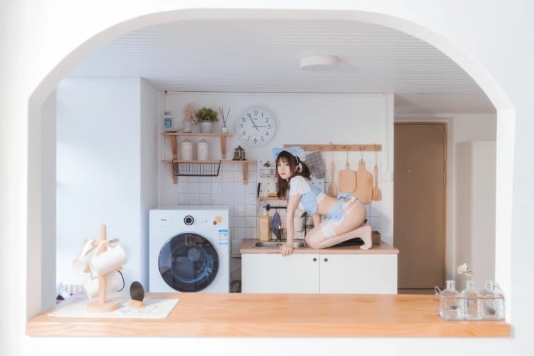 桜桃喵《小娇妻》主题写真：34张全套美图