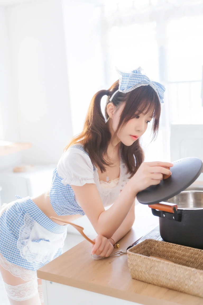 桜桃喵《小娇妻》主题写真：34张全套美图