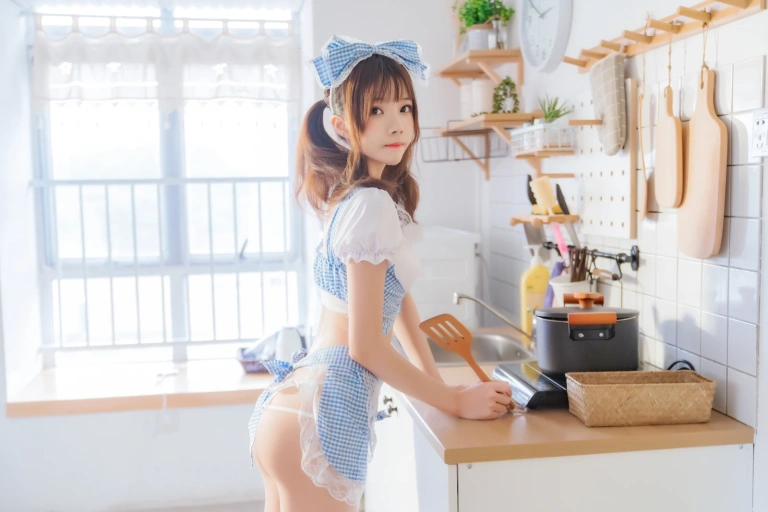 桜桃喵《小娇妻》主题写真：34张全套美图
