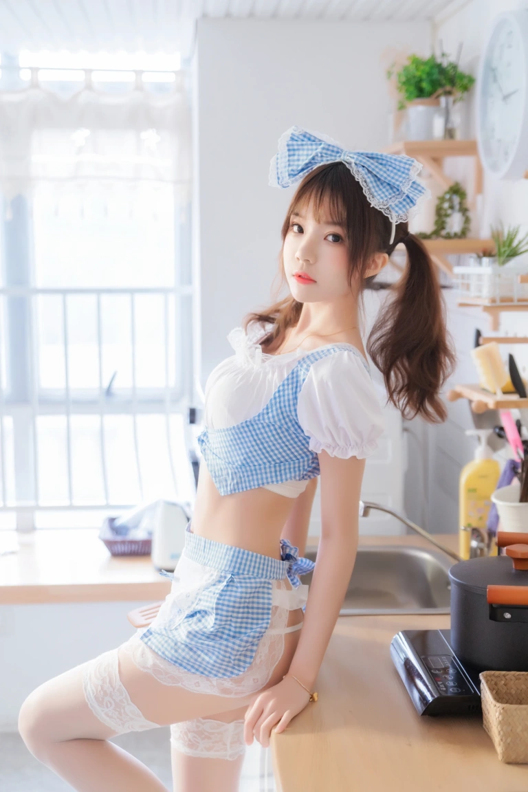 桜桃喵《小娇妻》主题写真：34张全套美图