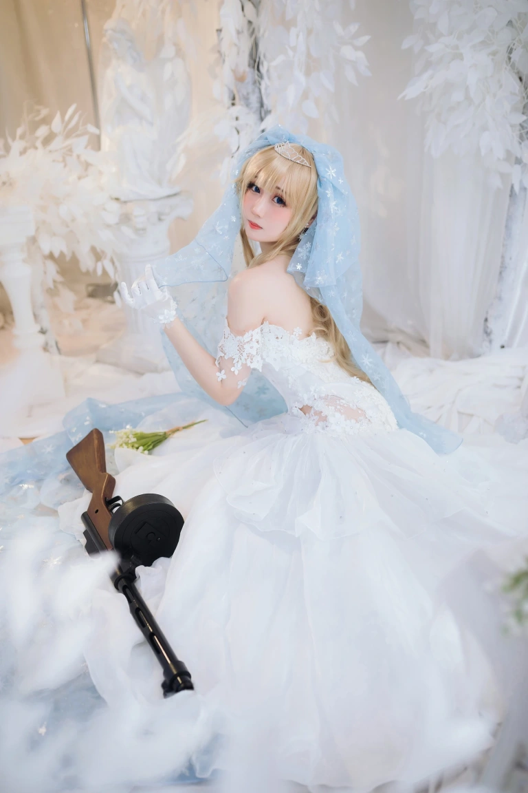 焖焖碳《少女前线 索米婚纱》主题写真：42张全套美图