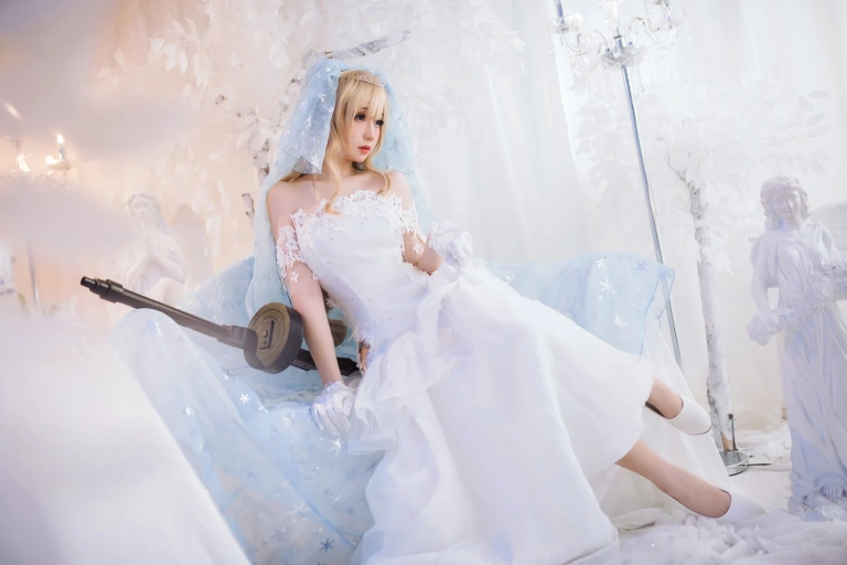焖焖碳《少女前线 索米婚纱》主题写真：42张全套美图