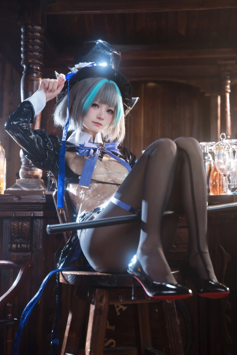 九柒喵《碧蓝航线 柴郡兔女郎》主题写真：58张全套美图