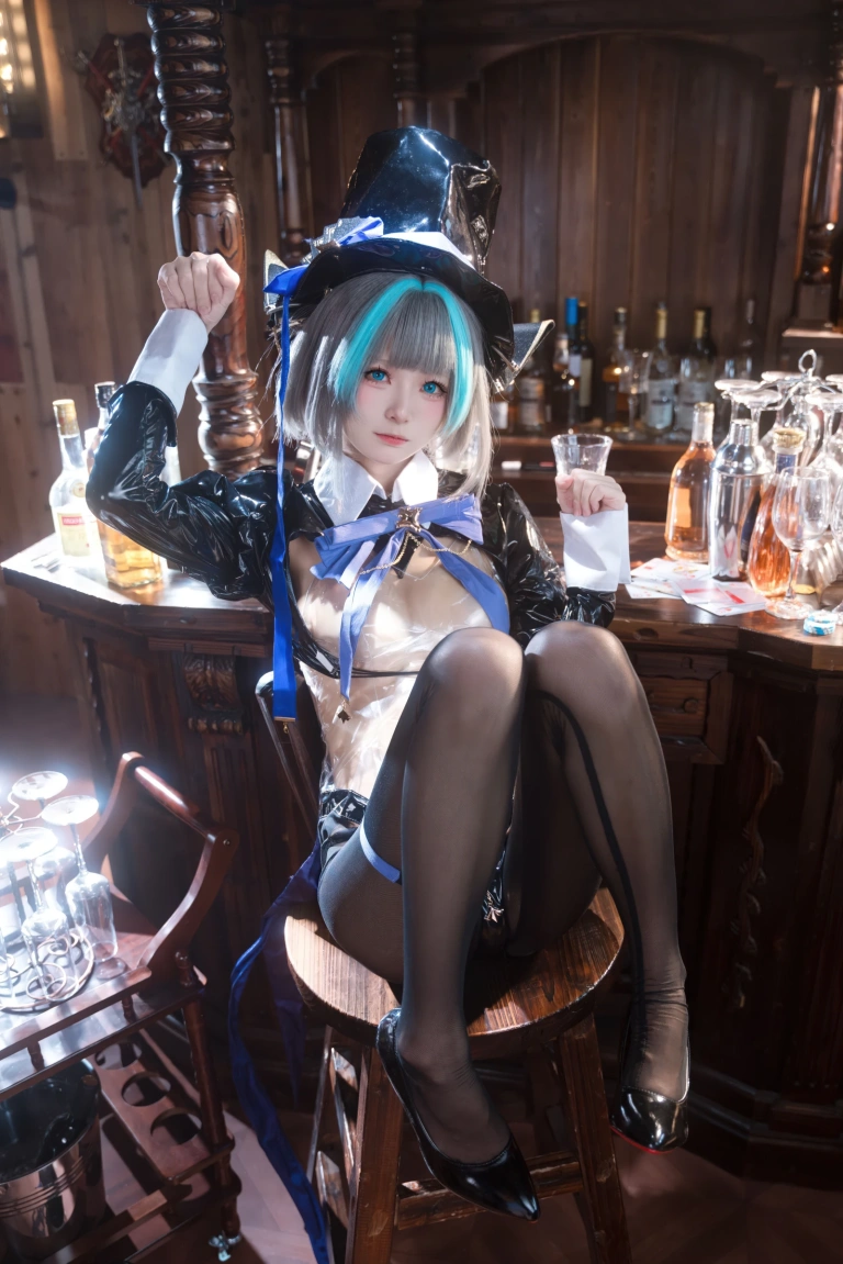 九柒喵《碧蓝航线 柴郡兔女郎》主题写真：58张全套美图