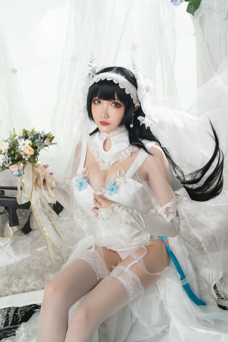 瓜希酱《95式 花嫁》主题写真：30张全套美图