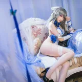 瓜希酱《路易九世礼》主题写真：22张全套美图