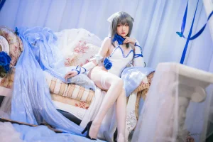 瓜希酱《路易九世礼》主题写真：22张全套美图