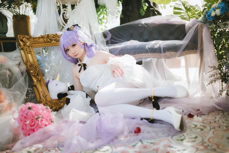 焖焖碳《独角兽婚纱》主题写真：25张全套美图