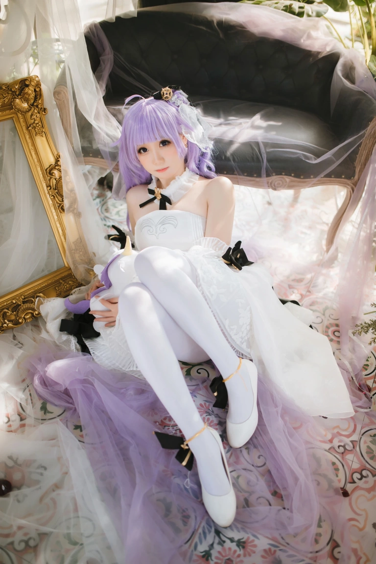 焖焖碳《独角兽婚纱》主题写真：25张全套美图