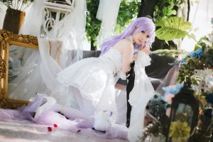 焖焖碳《独角兽婚纱》主题写真：25张全套美图