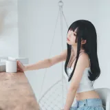 面饼仙儿《可爱女友》主题写真：40张全套美图