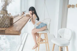 面饼仙儿《可爱女友》主题写真：40张全套美图