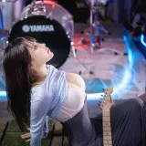 抱走莫子《吉他妹妹》主题写真：50张全套美图，含1个视频