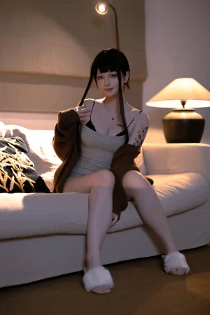 屿鱼《杀手妻子》主题写真：50张全套美图