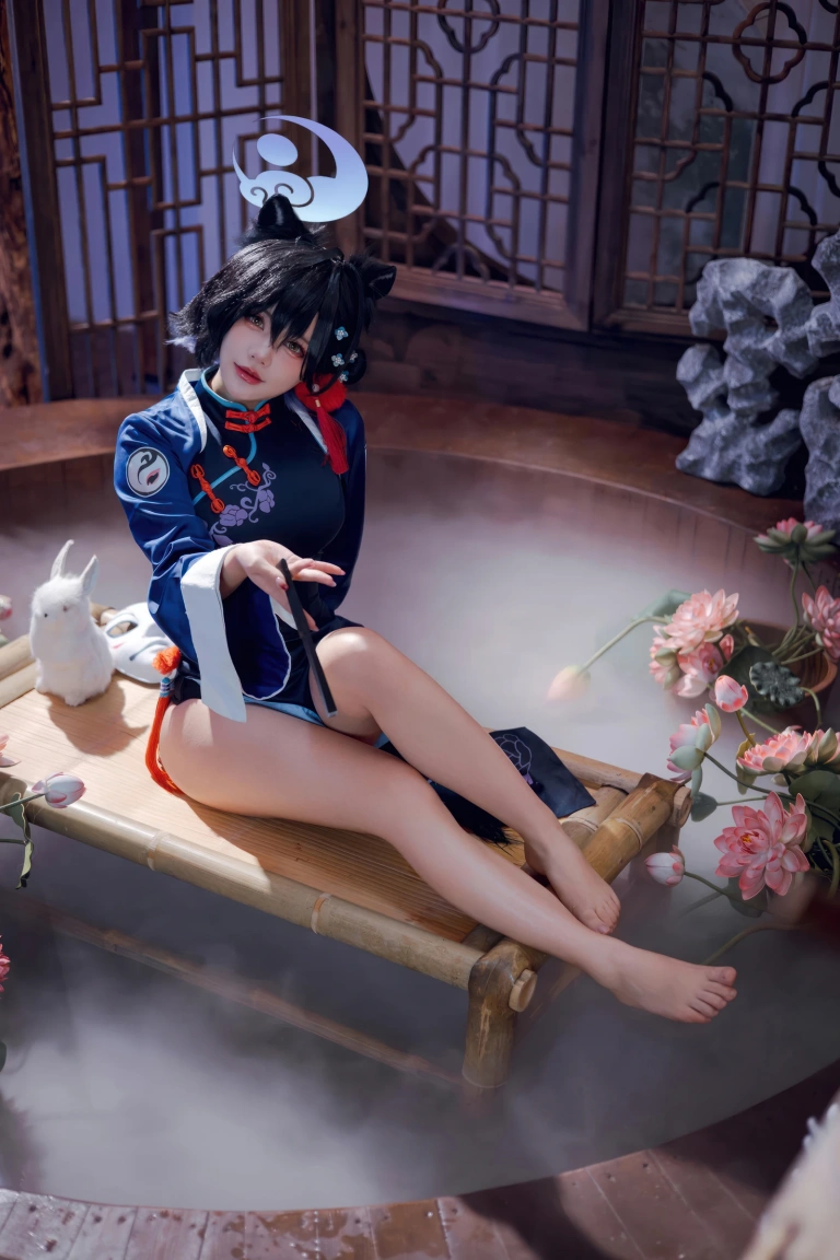 是一只熊仔《蔚蓝档案 漆原辉夜》主题写真：55张全套美图