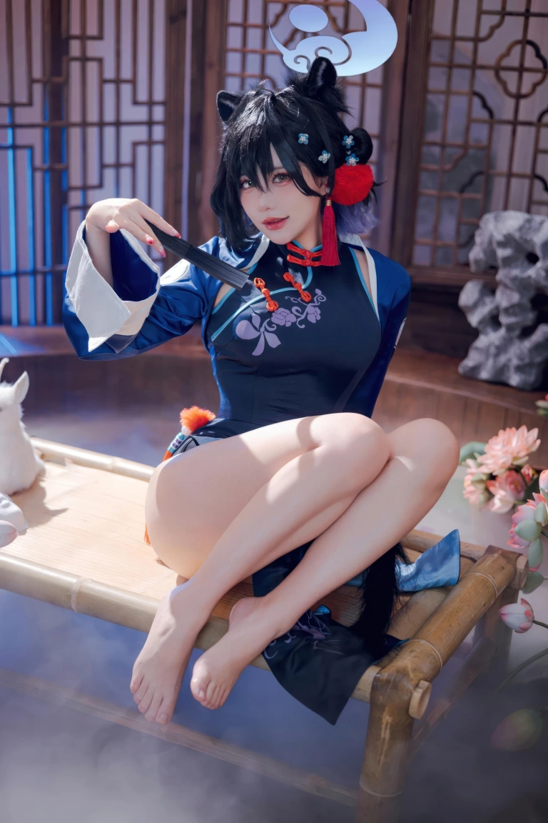 是一只熊仔《蔚蓝档案 漆原辉夜》主题写真：55张全套美图