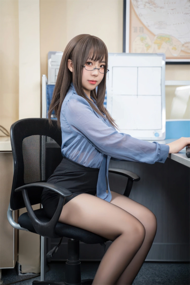 虎森森《触黑》主题写真：60张全套美图