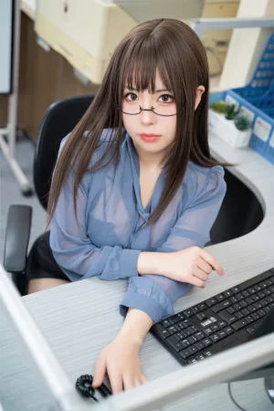 虎森森《触黑》主题写真：60张全套美图