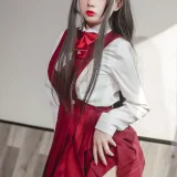 日奈娇(椎名莜)《JK少女红裙》主题写真：28张全套美图