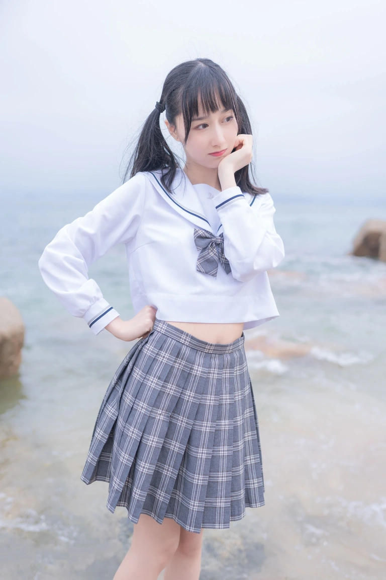 木棉棉《海边JK》主题写真：40张全套美图