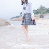 木棉棉《海边JK》主题写真：40张全套美图