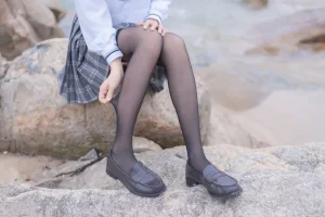 木棉棉《海边JK》主题写真：40张全套美图