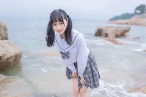 木棉棉《海边JK》主题写真：40张全套美图