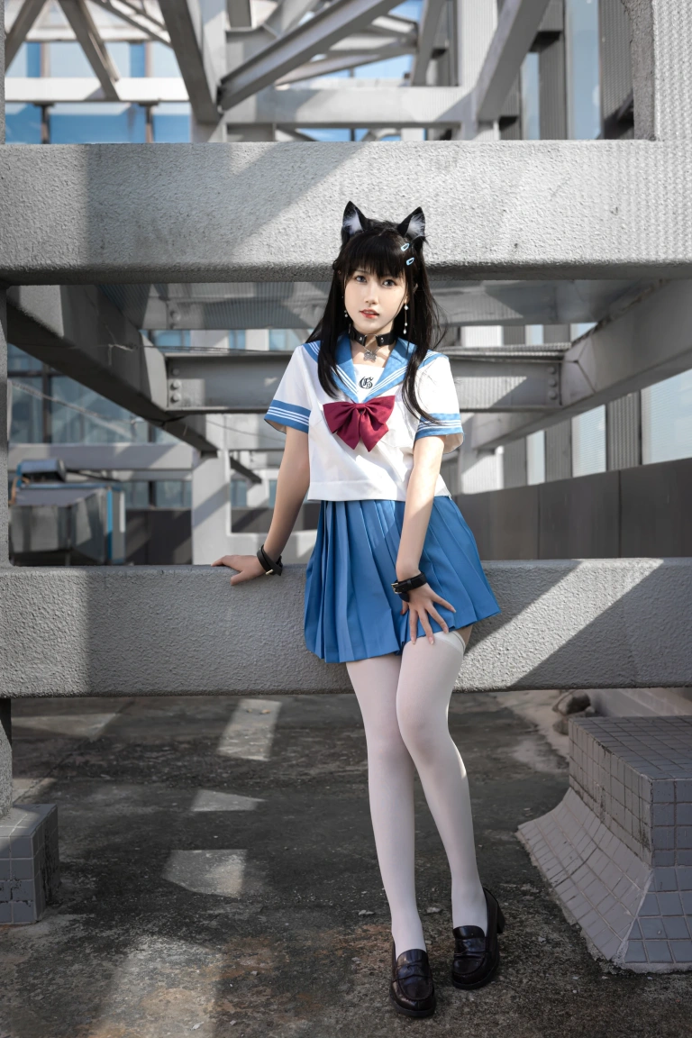 不呆猫《天台JK小母猫》主题写真：96张全套美图，含1个视频