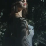 桃良阿宅《屿间》主题写真：18张全套美图