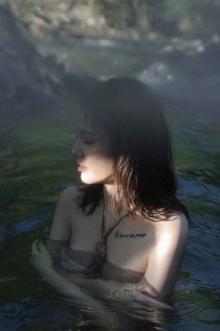 桃良阿宅《屿间》主题写真：18张全套美图