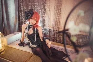 是一只熊仔《黑太子 旗袍 碧蓝航线》主题写真：19张全套美图