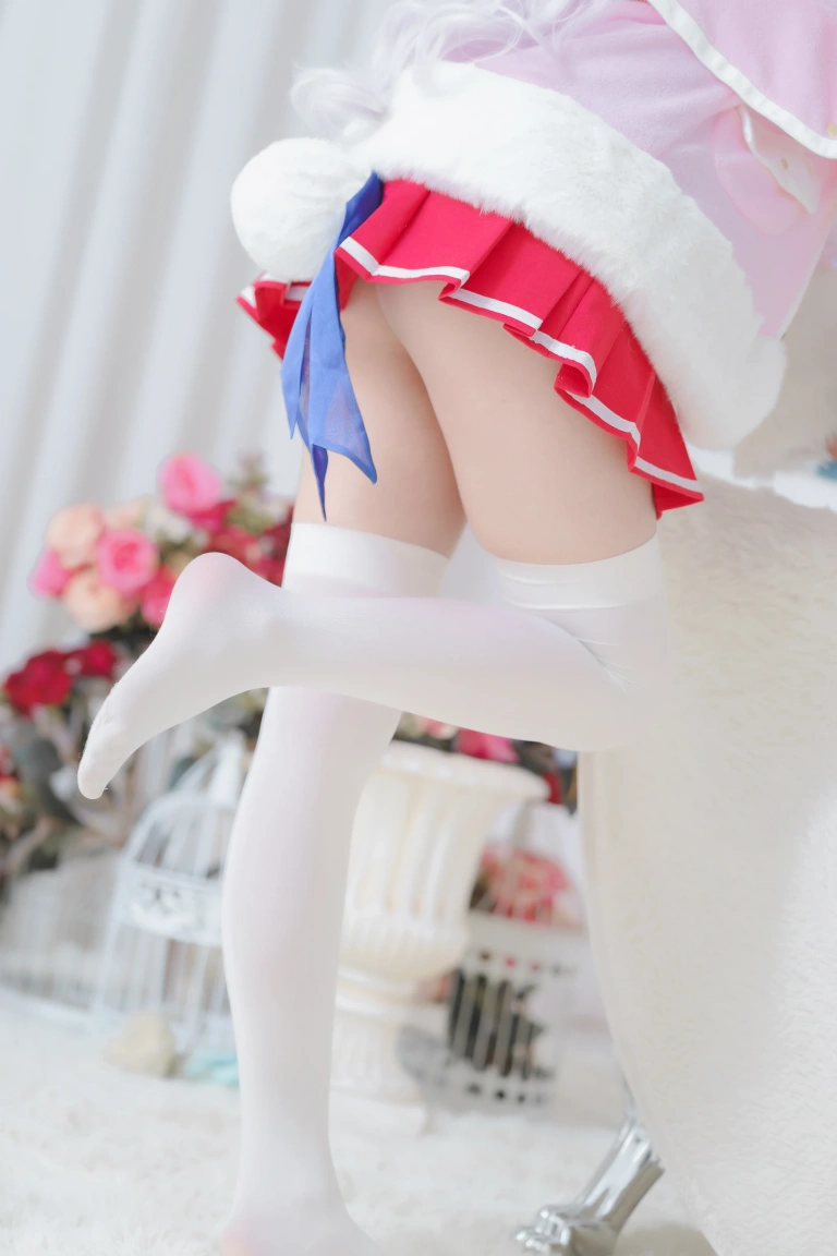 面饼仙儿《拉菲》主题写真：19张全套美图