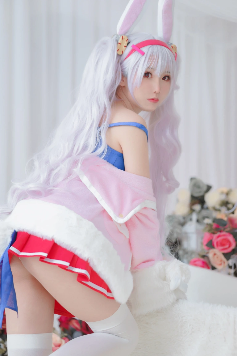 面饼仙儿《拉菲》主题写真：19张全套美图