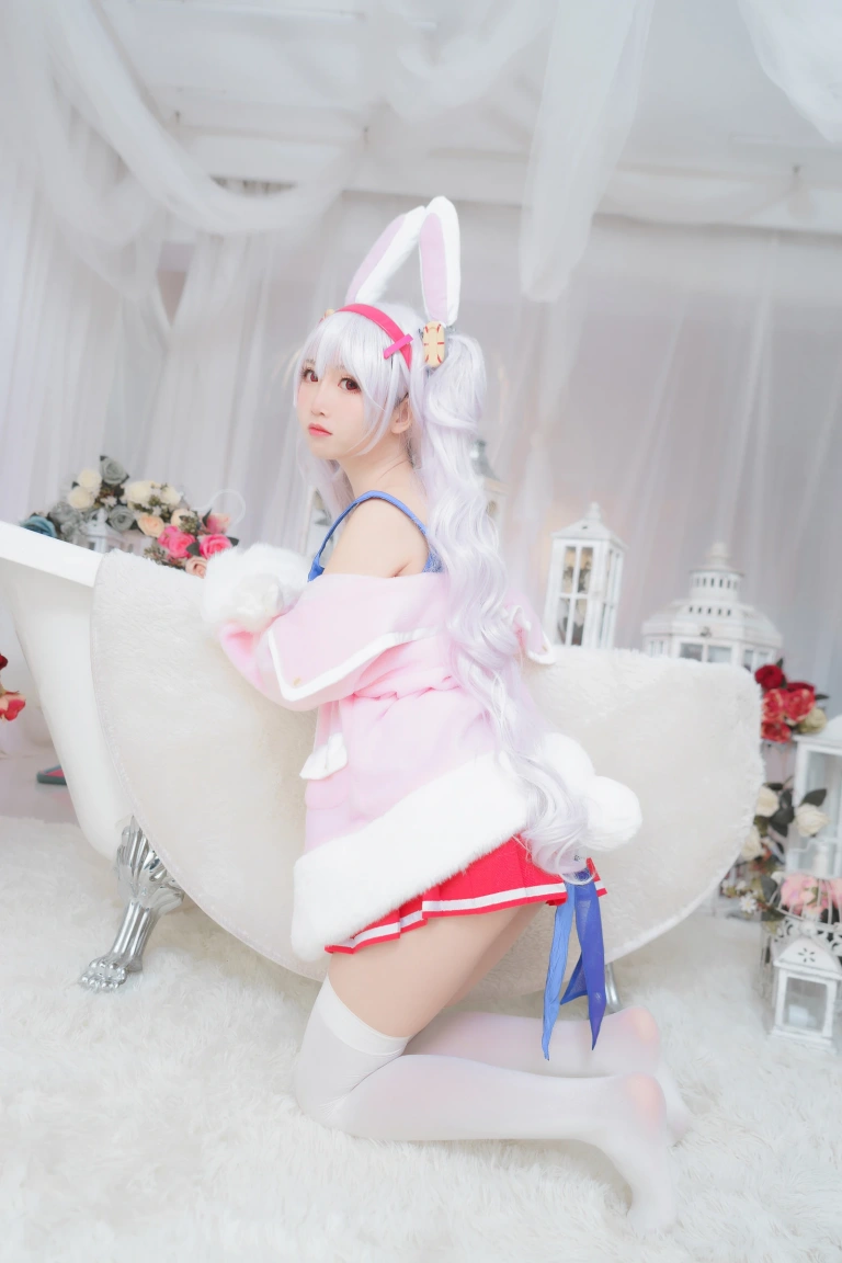 面饼仙儿《拉菲》主题写真：19张全套美图