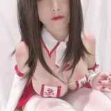 蜜汁猫裘《巫女小狐狸》主题写真：22张全套美图