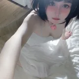 七月喵子《少女心事》主题写真：34张全套美图，含3个视频