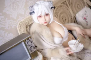 抱走莫子《虎年专辑 小脑斧》主题写真：51张全套美图，含2个视频