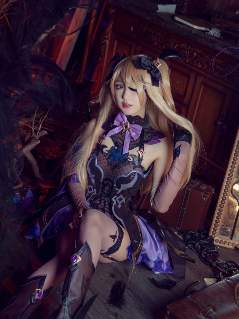 阿包也是兔娘《原神 中二皇女》主题写真：53张全套美图