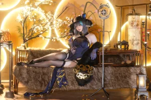 屿鱼《金装猫猫头》主题写真：60张全套美图