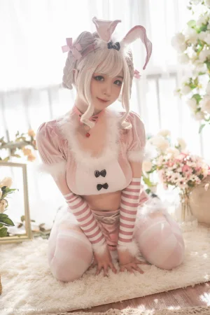 皮皮奶《粉色兔兔》主题写真：71张全套美图