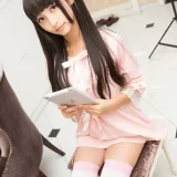 神楽坂真冬《粉白条纹》主题写真：106张全套美图，含1个视频