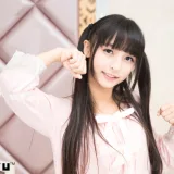 神楽坂真冬《粉白条纹》主题写真：106张全套美图，含1个视频