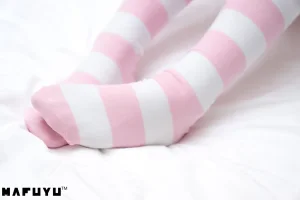 神楽坂真冬《粉白条纹》主题写真：106张全套美图，含1个视频