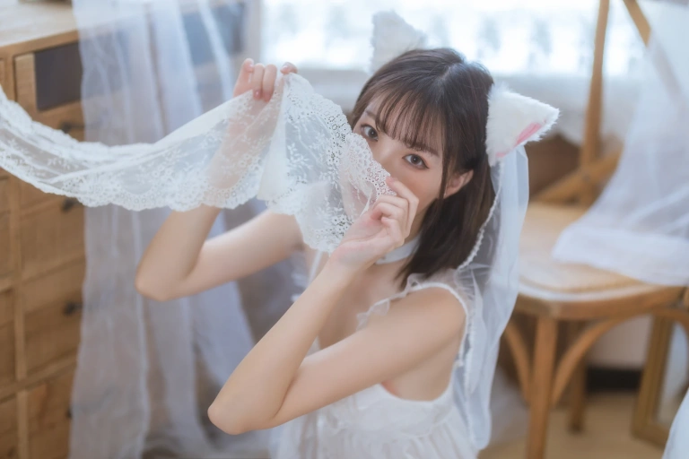 许岚《少女白色裙》主题写真：41张全套美图